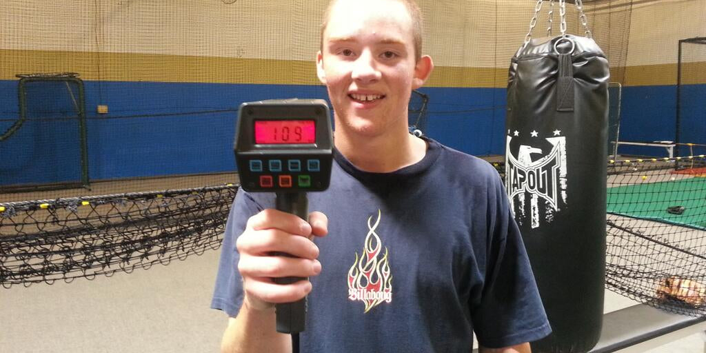 Pro Baseball Summit, New Underload Baseball Record, Seminar Dates, Mariners' Scout Team, and Wireless EXG Sensors - MaxVelo News